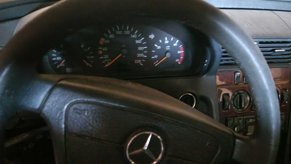 Mercedes S320 de 1999 — 1 dono, para restauro
