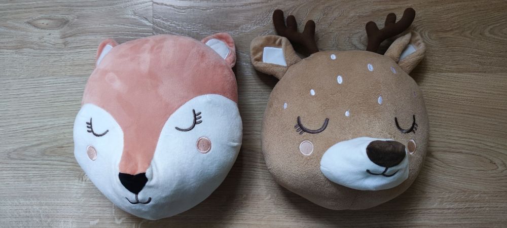 2 peluches de  Decoração de Parede (veado e raposa)