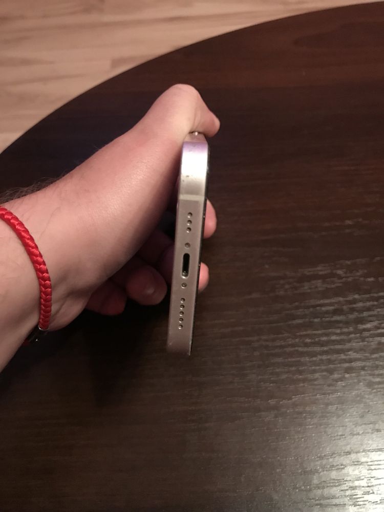 Продаю iPhone 14 128 ГБ