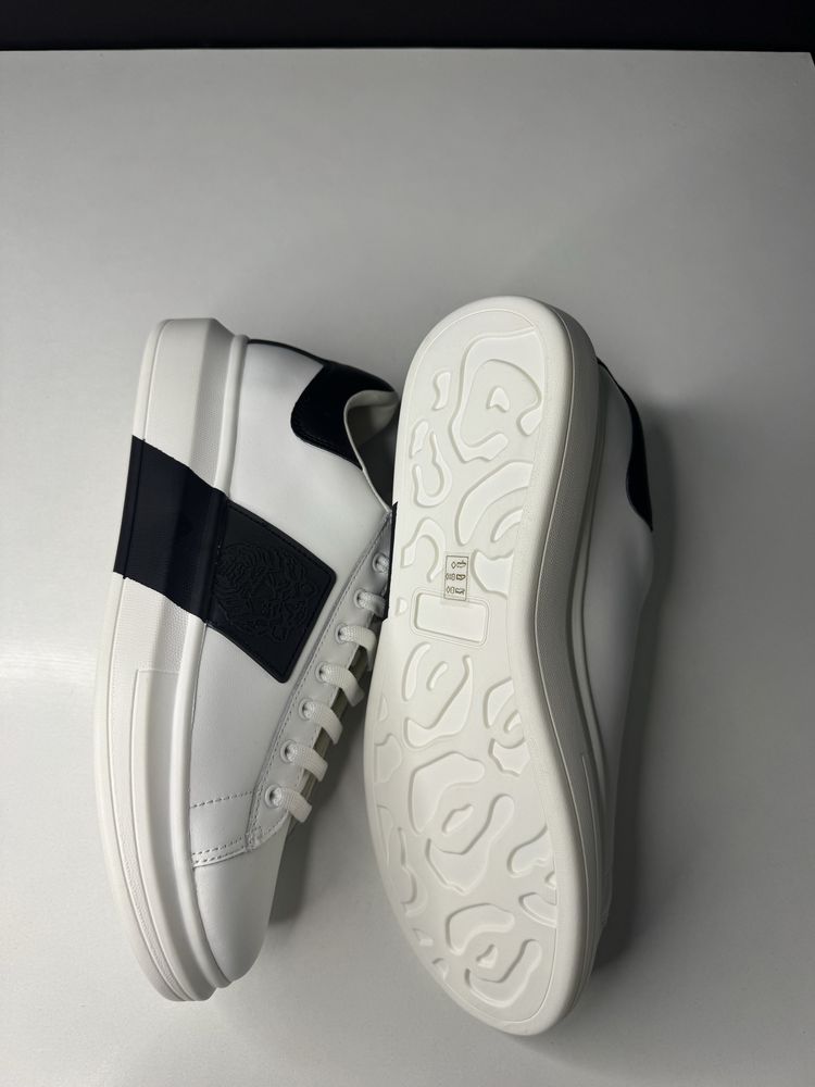 Чоловічі кросівки Guess