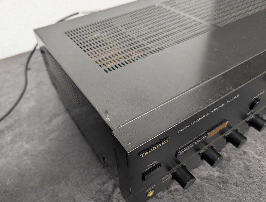 Стерео підсилювач Technics SU VX720. 2x 70 Watt.