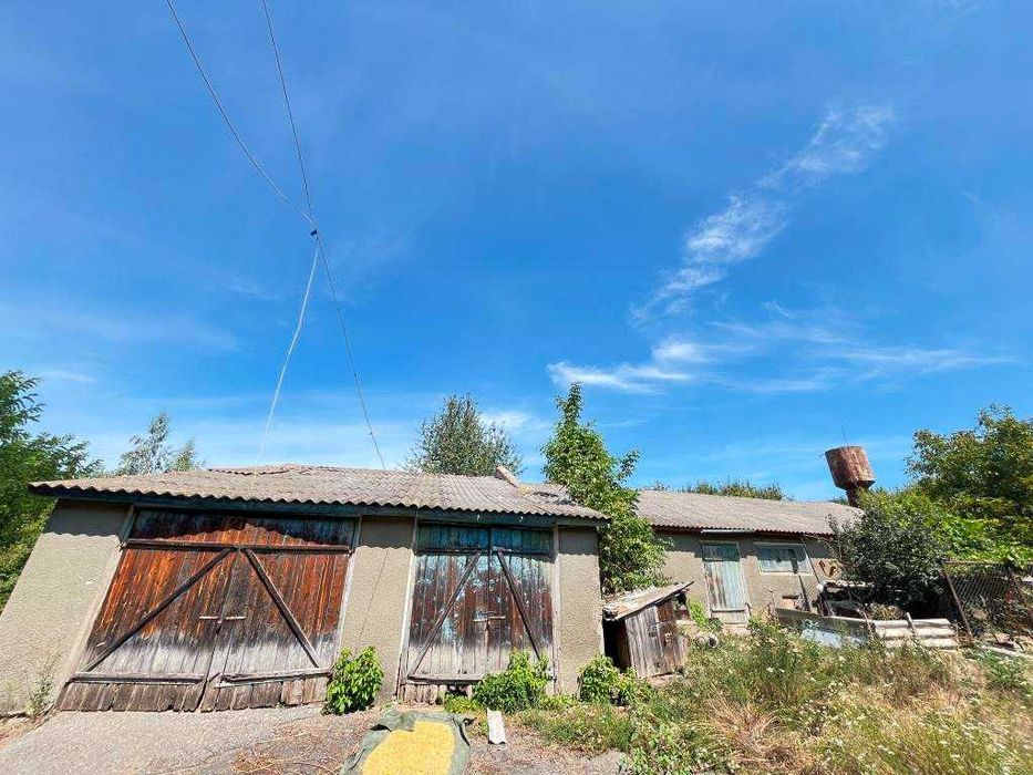 Комплекс будівель та споруд, площею 2262,6 м.кв. Вінницька обл.