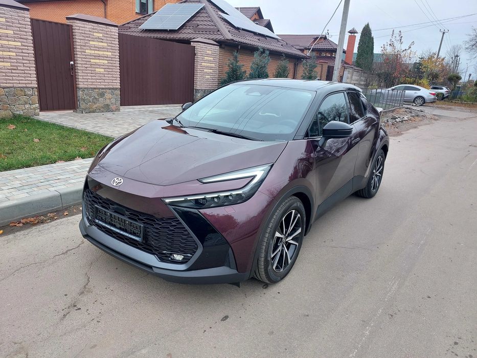 Продам Toyota C-HR