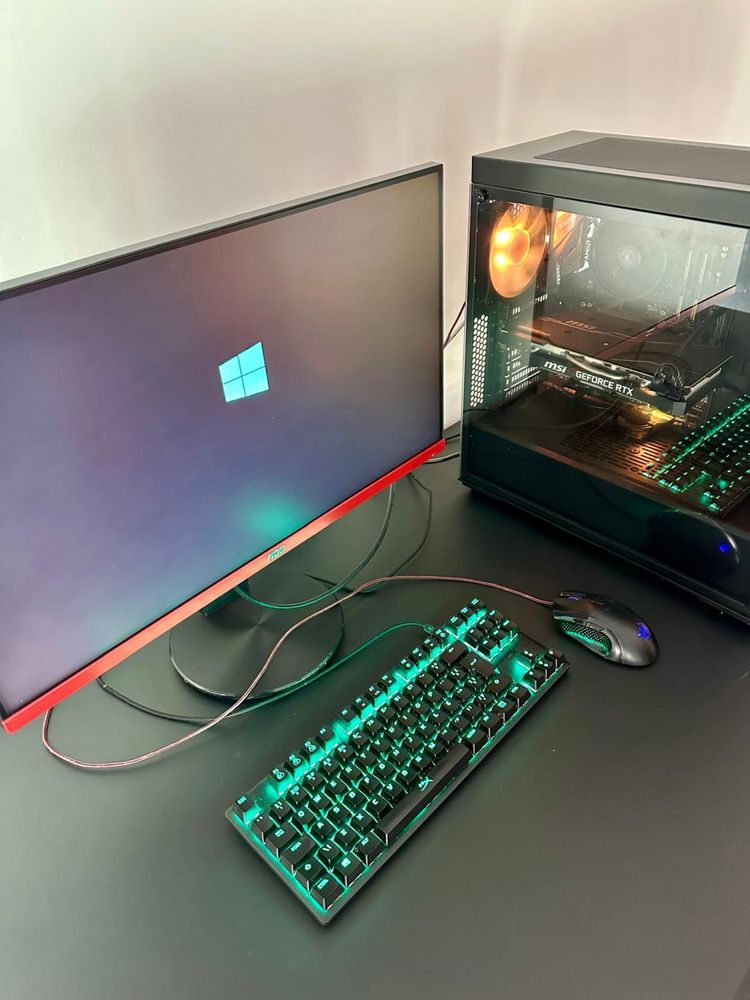Vendo Monitor e teclado gaming