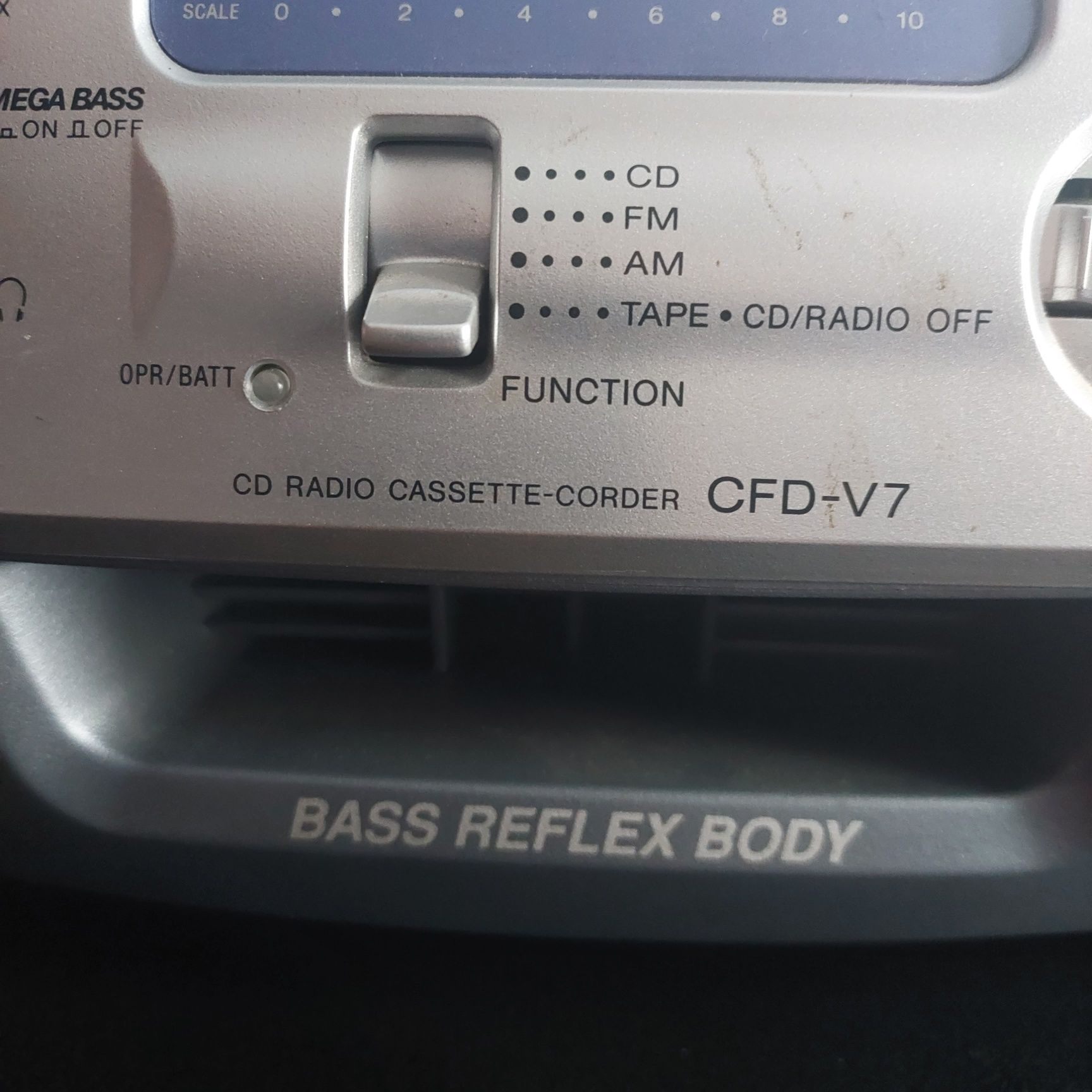Магнітола з cd програвачем Sony CFD-V7