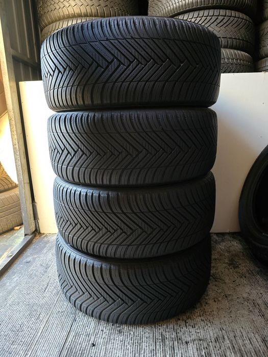 Sprzedam 4 opony 225/45 17" Hankook wielosezonowe