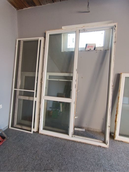 балконі двері.