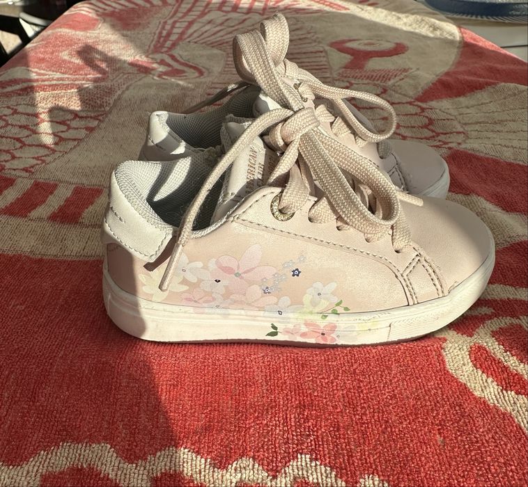 Дитяче взуття: балетки - мокасини, кеди 24 -25 розмір