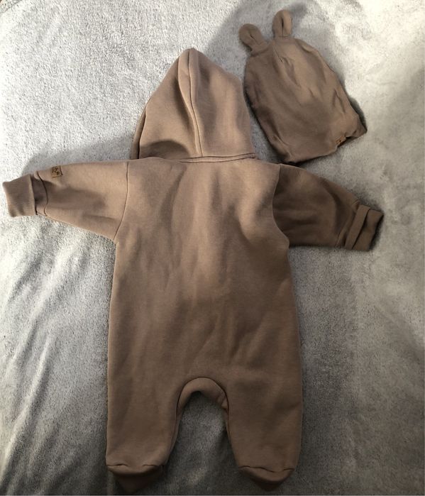 Kombinezon niemowlęcy