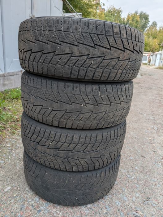 Шини Hankook розмір 245*45 r19 зима