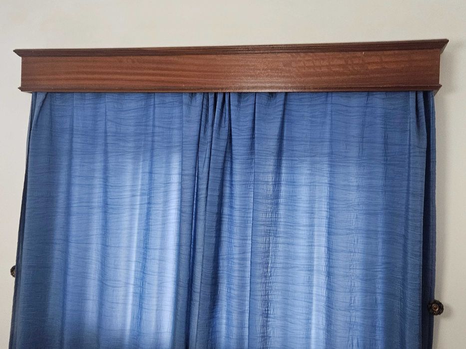 Sanefas com cortinas