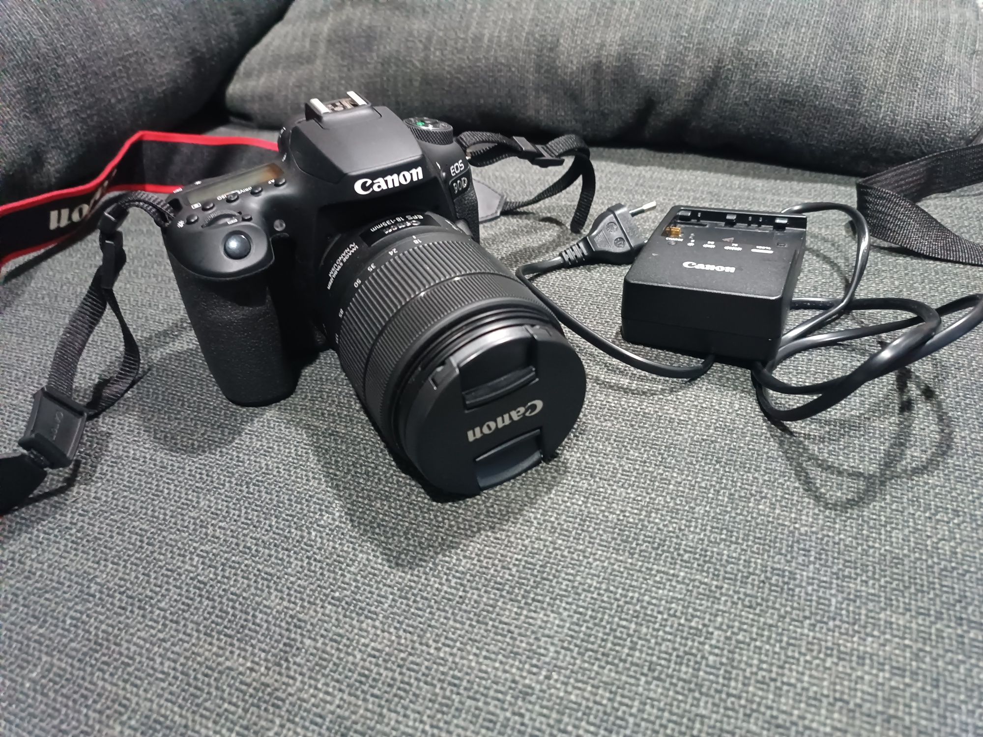 Câmara DSLR - Canon 90D