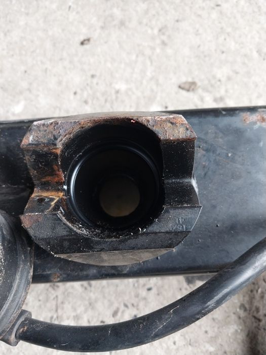 Фаркоп приципне Фольцвашен Туарег 2008р. Ауді  Q7