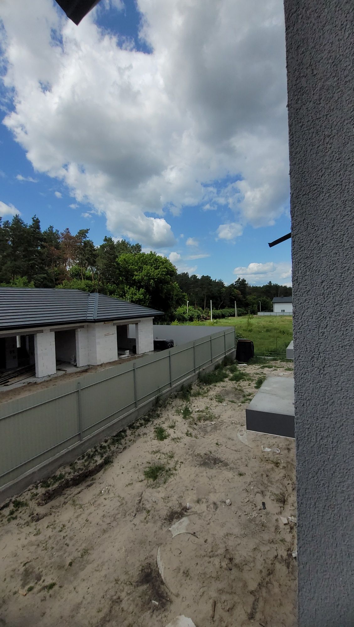 Продам  таун біля міста. БЕЗ%