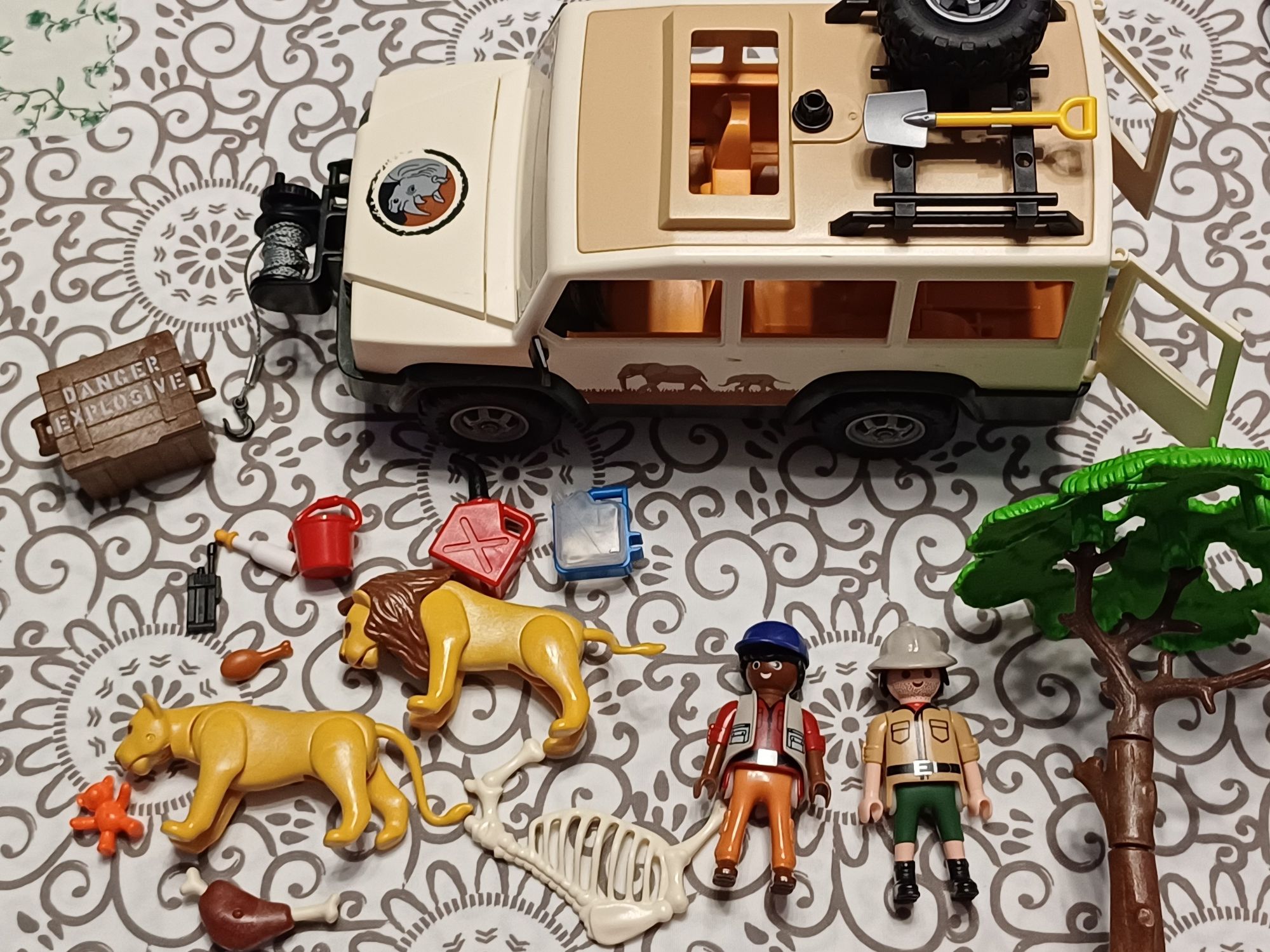 Playmobile zestaw: safari, dziki zachód i narciarz