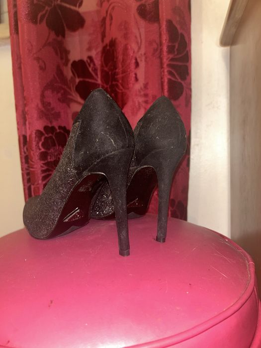 Sapatos de salto alto para eventos