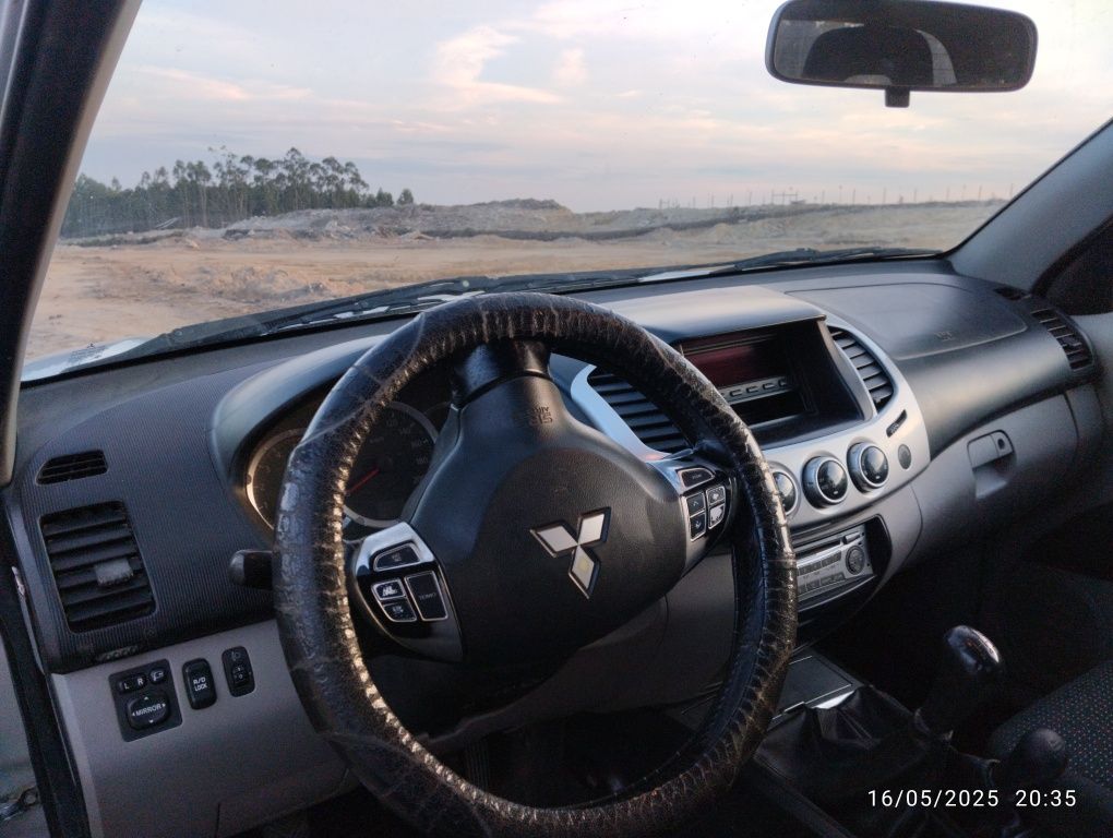 Mitsubishi L200 2.5 DI-D CLUB INTENSE 4x4