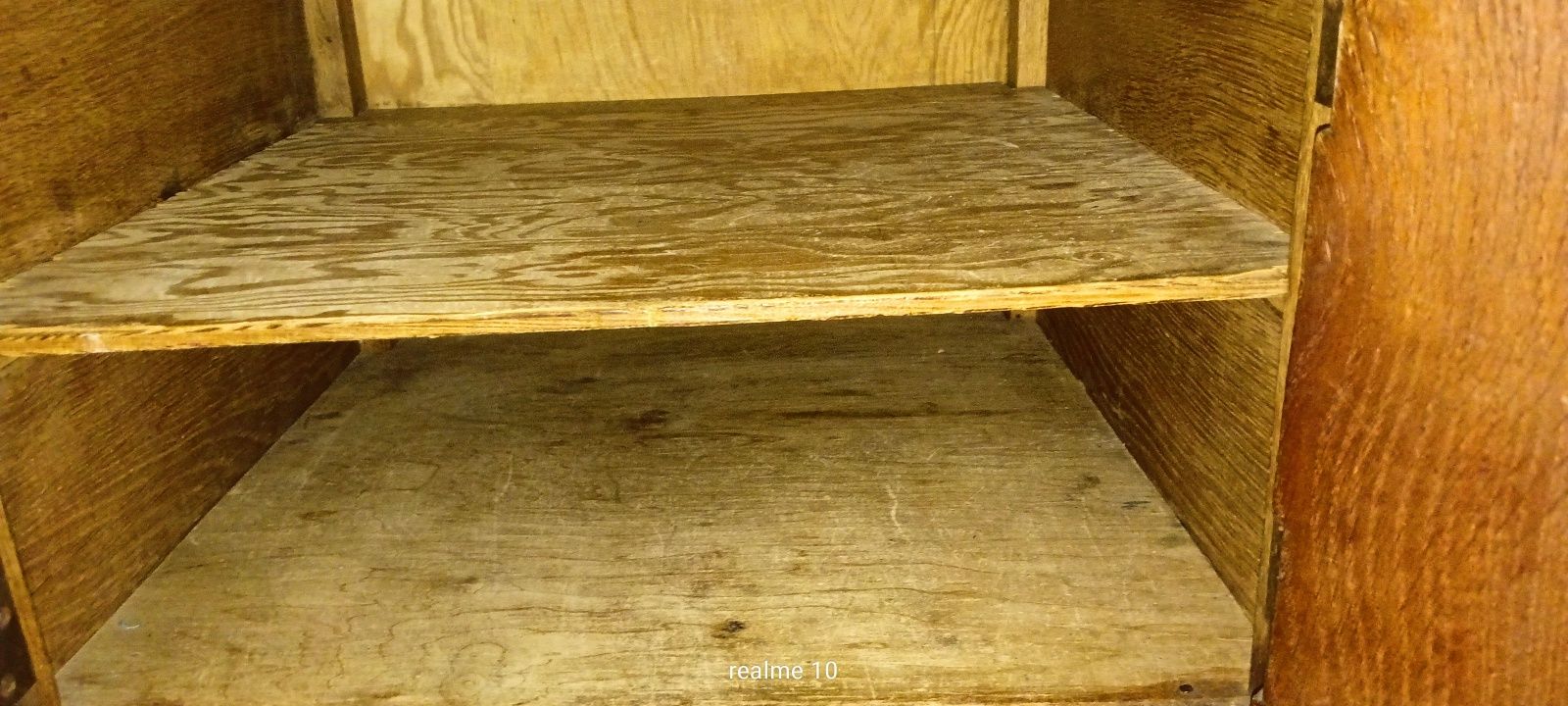 Szafka staroć z kamiennym blatem