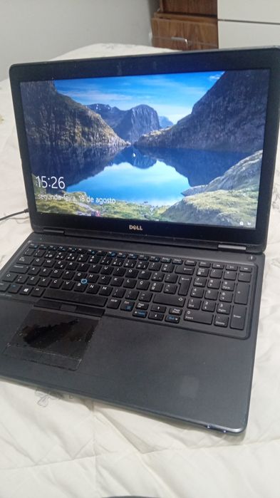 Portatil  dell e5550