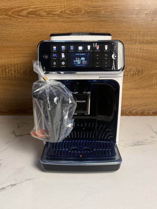 Кавомашина Philips 5500 series LatteGo з Гарантією !!!