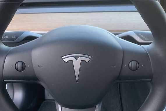 Продаю Tesla Model 3 Perfomance 2019 обслужена, доглянута!