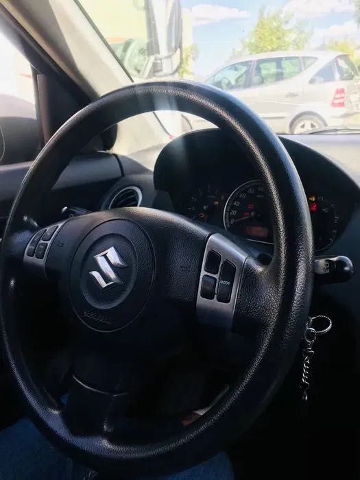 Suzuki  SWIFT Авто