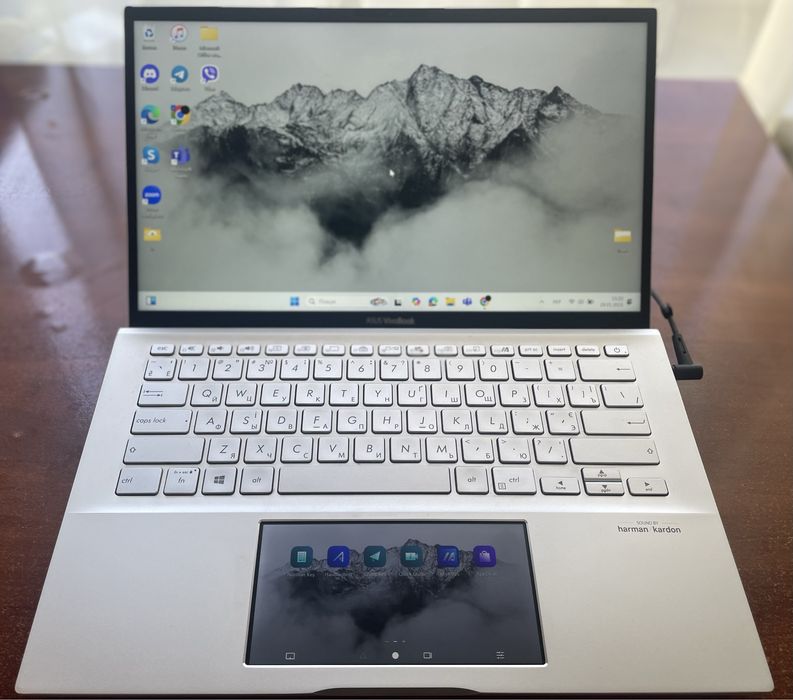 Asus vivobook з screenpad Intel i7 (10) SSD 1ТБ
