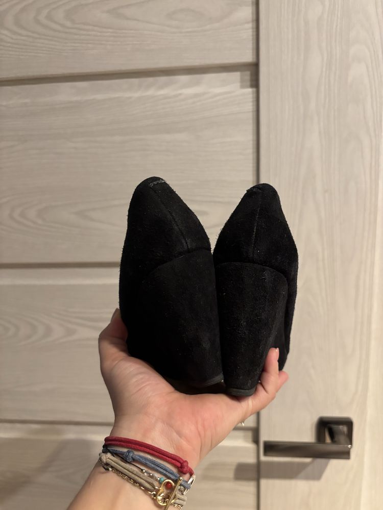 Czarne koturny aldo 36