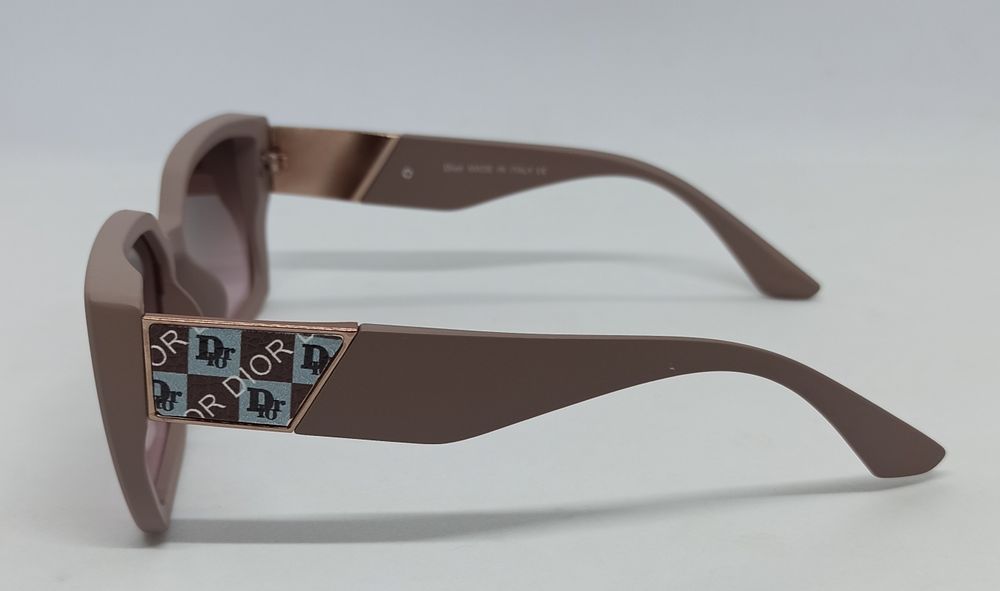 Женские брендовые очки коричнево розовый градиент в бежевой оправе