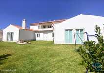 Casa / Villa T4 em Abrigada e Cabanas de Torres de 261,00 m2