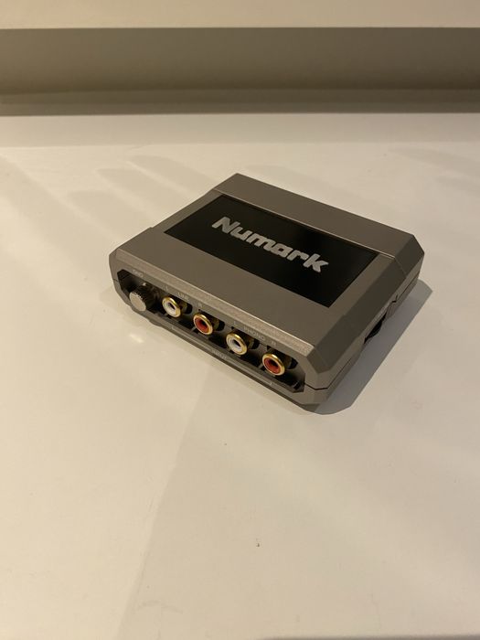 Material de som e guitarra