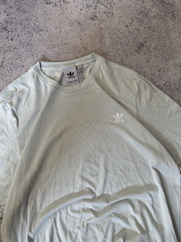 футболеа adidas x stussy базова