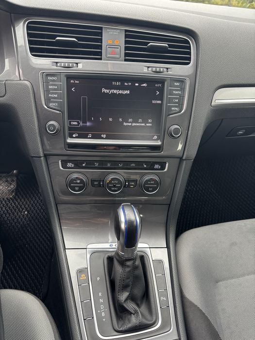 Продам VW E-Golf 24,2кВт