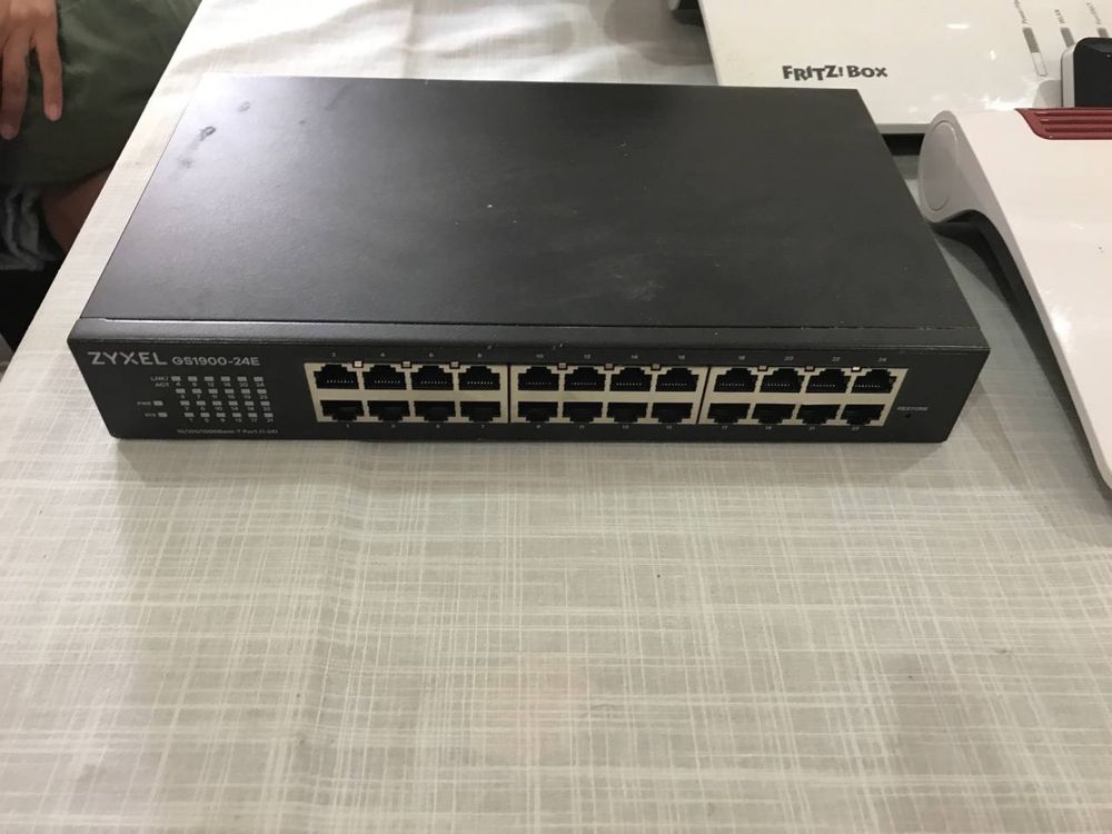 Switch Zyxel GS1900-24E – 24 Portas Gigabit Gerenciável