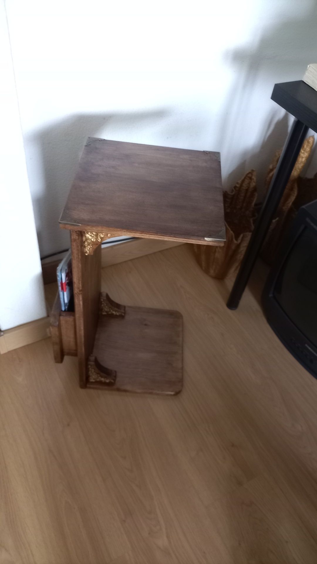 Mesa de apoio para sofá nova