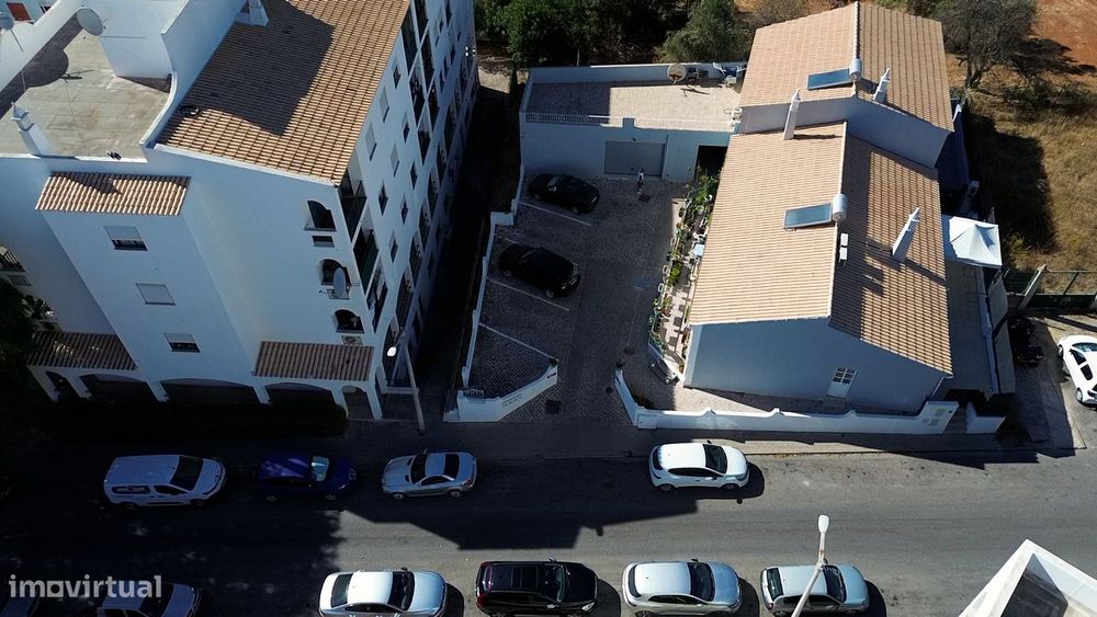 Casa Térrea Nova Acabada De Construir No Coração De Almancil