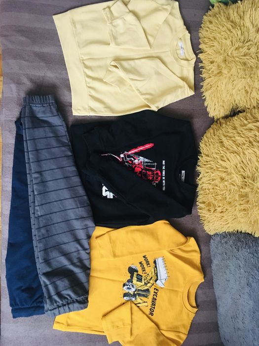 Zestaw ubrań- bluzy ocieplane dla chłopca