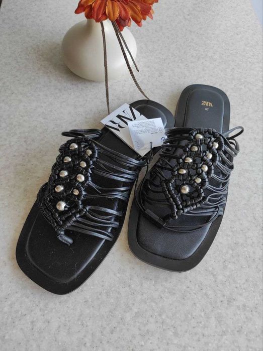 Кожаные шлепки-шланцы, р. 37 бренд Zara