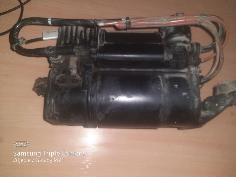 A6 c6 2005r 4.2 mpi Kompresor/Sprężarka zawieszenia pneumatycznego