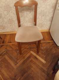 Продается деревянный стул