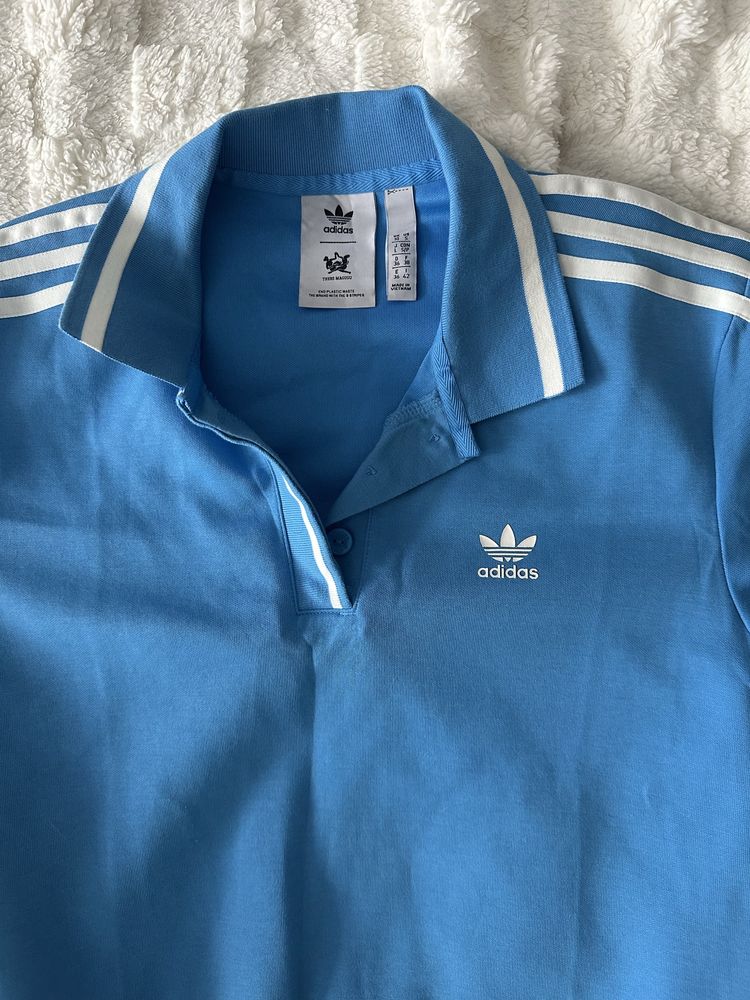 Сукня Adidas в колаборації із thebe magugu синього кольору
