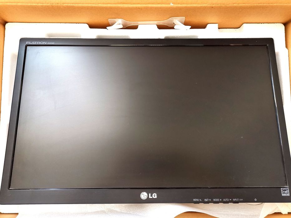 Monitor LG E2242C Flatron 21,5