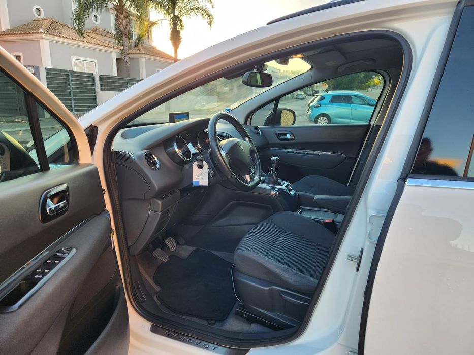 Peugeot 5008  1.6 Diesel 7 Lugares [ Aceito troca de Valor Superior.