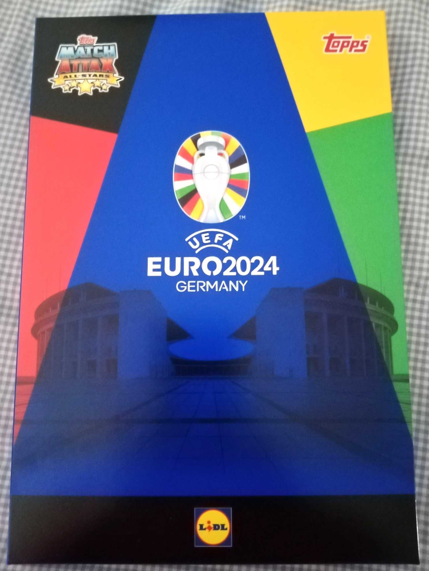 Caderneta Lidl Euro 2024 com caixa
