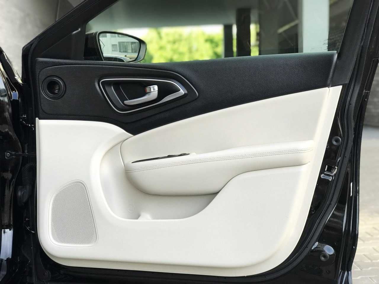 Продам Chrysler 200 2016. Можна в розстрочку, під викуп.