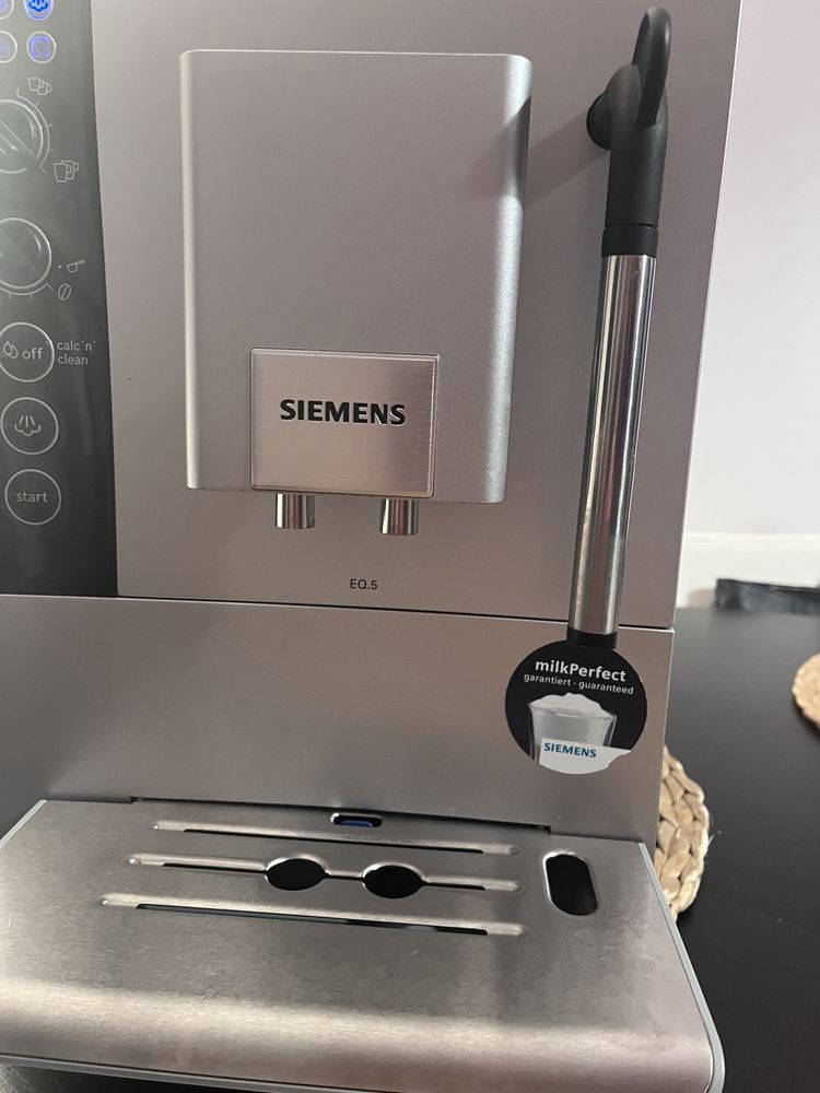 Ekspres do kawy Siemens EQ.5