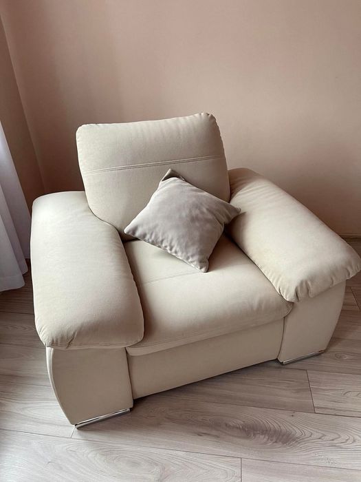Piekny fotel jak nowy wygodny hit musthave.