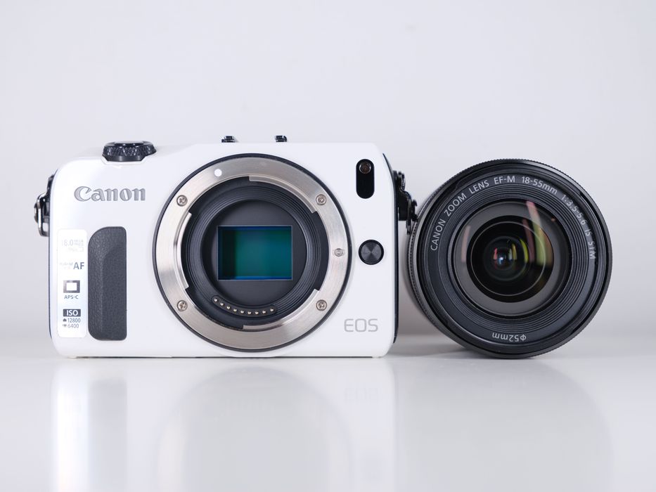 Canon Eos M Kit 18-55mm + canon 90EX + гарантія / без передоплат