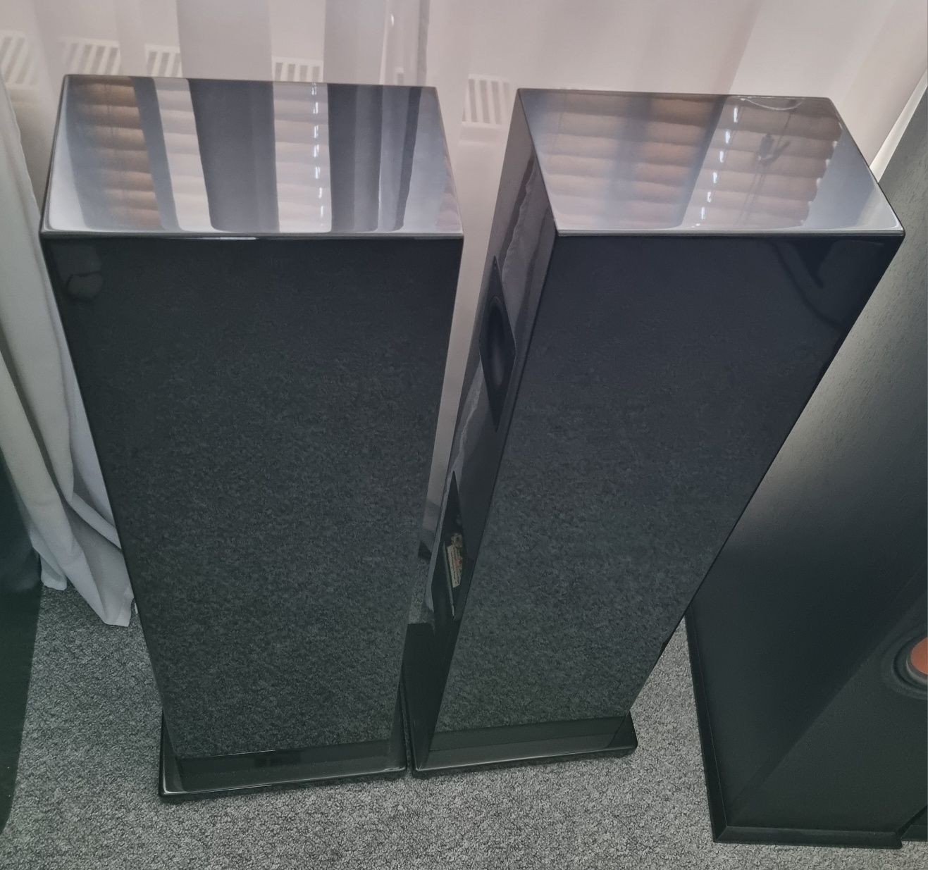 Kolumny Elac fs 207
