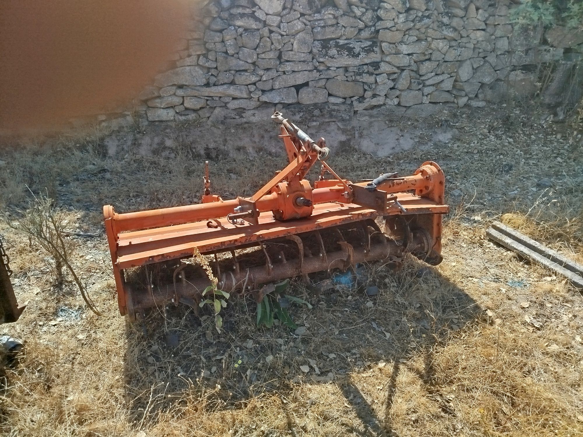 Tenho para venda frese para trator